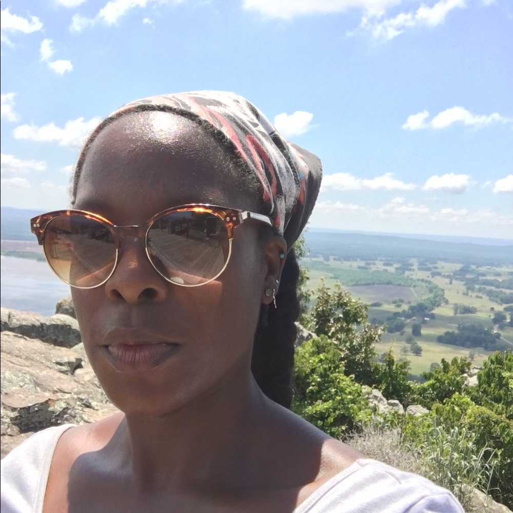 Meet your Posher, Aiesha